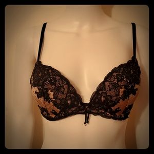 Victoria's Secret fancy lace bra, Size 34C